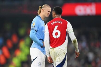 MANCHESTER, ENGLAND - SEPTEMBER 22: Erling Haaland of Manchester City clashes with Gabriel of Arsenal during the Premier League match between Manchester City FC and Arsenal FC at Etihad Stadium on September 22, 2024 in Manchester, England. (Photo by Michael Regan/Getty Images)